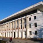 Băsescu vrea să scape primăriile de presiunea politică Politichie locala